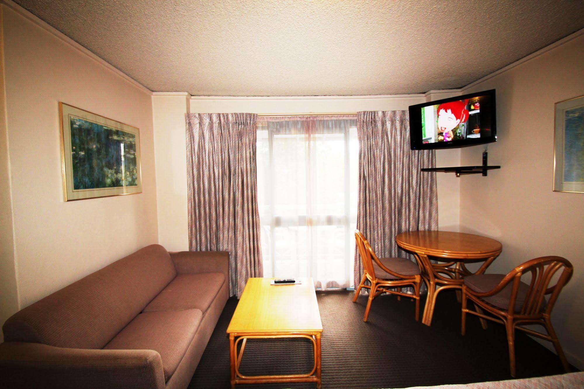 Beaumaris Bay Motel Екстер'єр фото