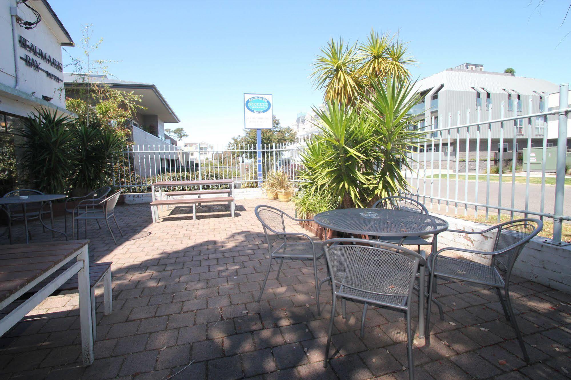 Beaumaris Bay Motel Екстер'єр фото