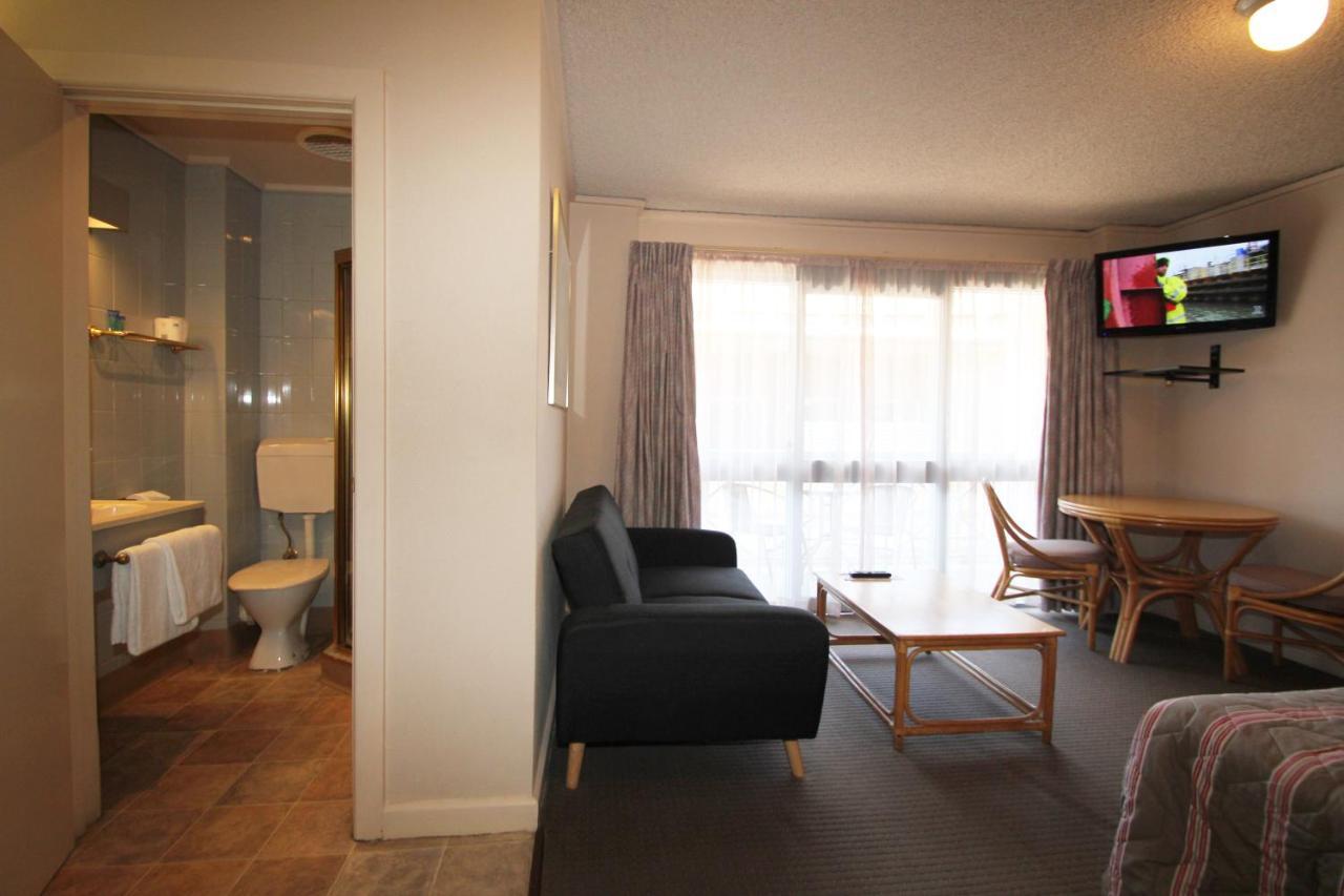 Beaumaris Bay Motel Екстер'єр фото