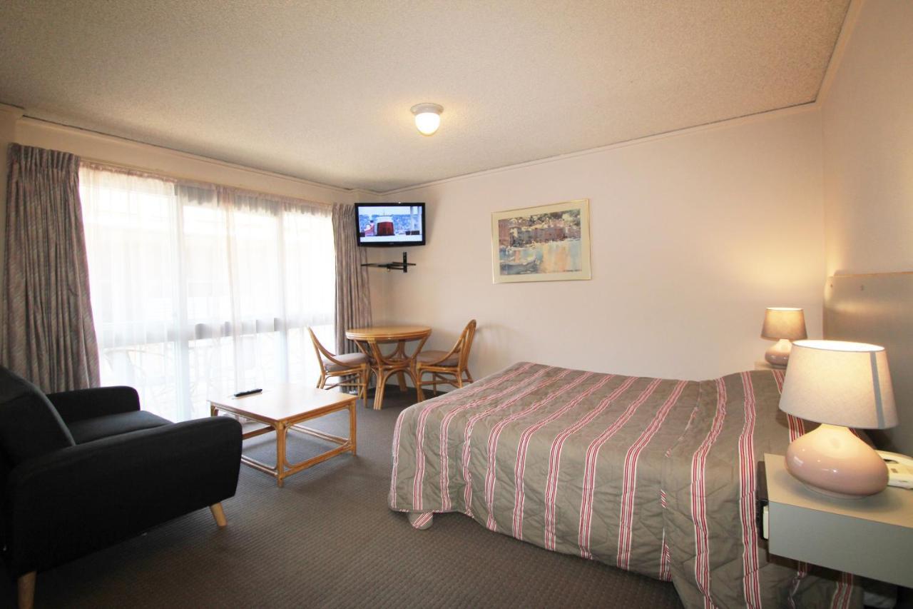 Beaumaris Bay Motel Екстер'єр фото